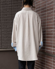 画像をギャラリービューアに読み込む, 【予約販売】コットンガーゼボタンダウンシャツ - ライトグレー×サックス -