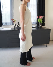 画像をギャラリービューアに読み込む, Open back long lib tank top