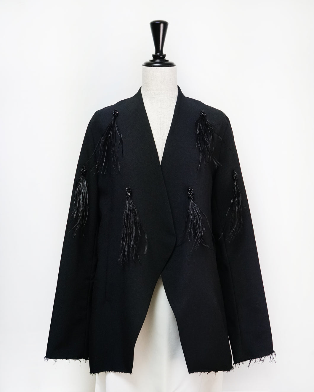 New【予約商品】Feather collarless jacket