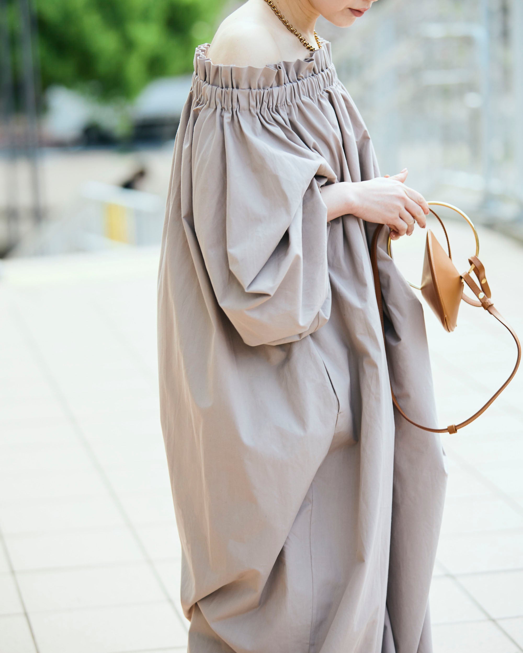 予約商品】MeisMe × Atsuko Fujita Cotton gathered puff dress 予約商品】MeisMe × Atsuko Fujita Cotton gathered puff dress