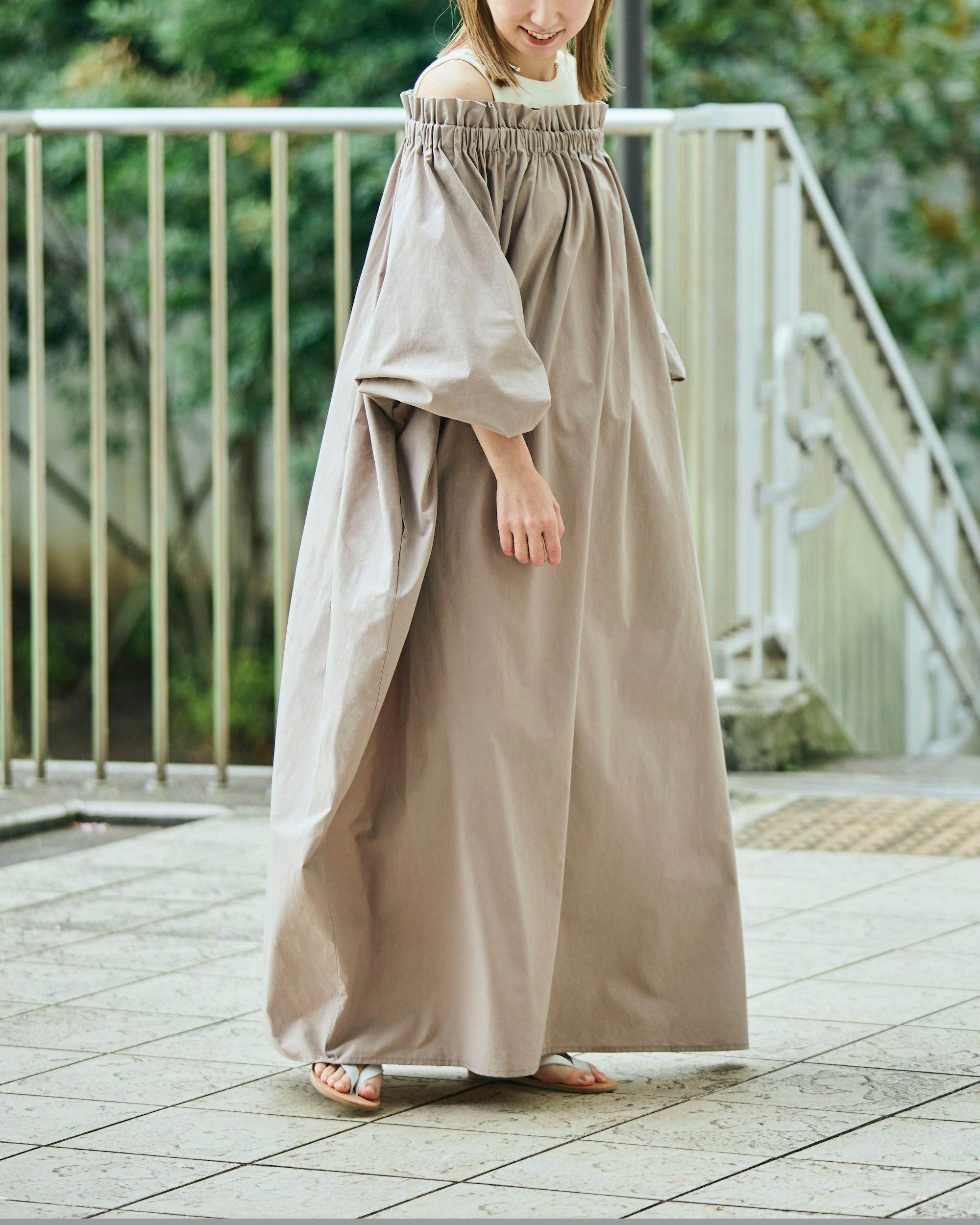 予約商品】MeisMe × Atsuko Fujita Cotton gathered puff dress 予約商品】MeisMe × Atsuko Fujita Cotton gathered puff dress